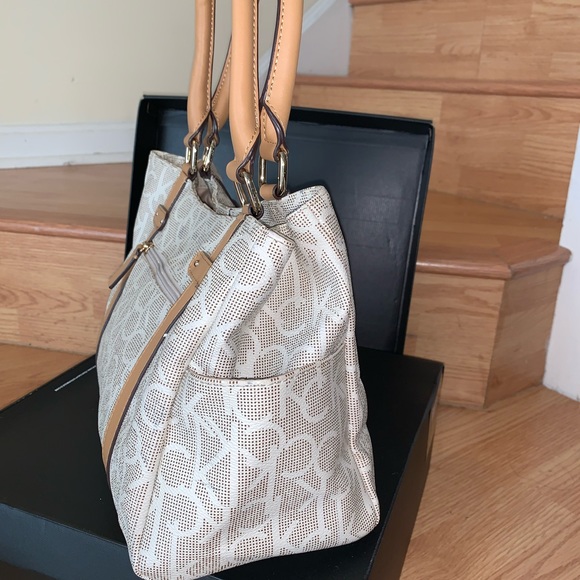Calvin Klein Handbag - Picture 2 of 9